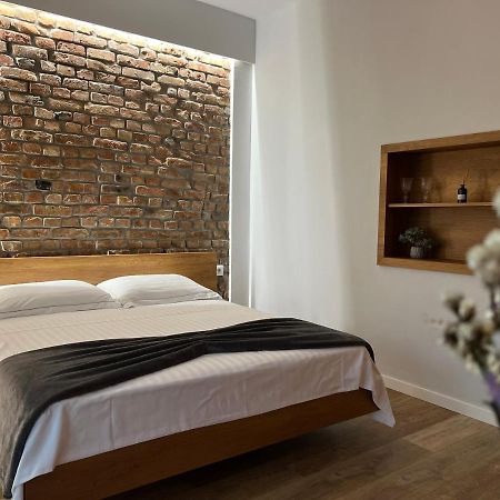 Koni'S Studio Apartments Tirana Exterior photo