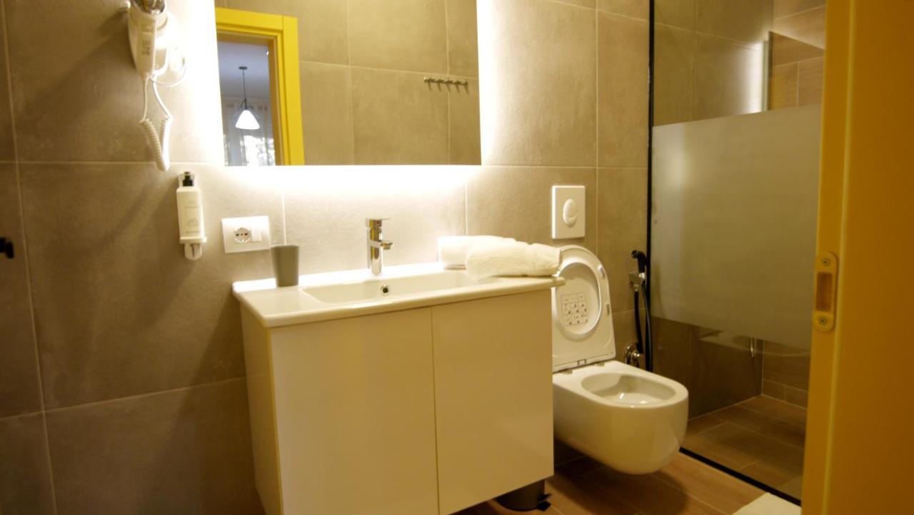 Koni'S Studio Apartments Tirana Exterior photo